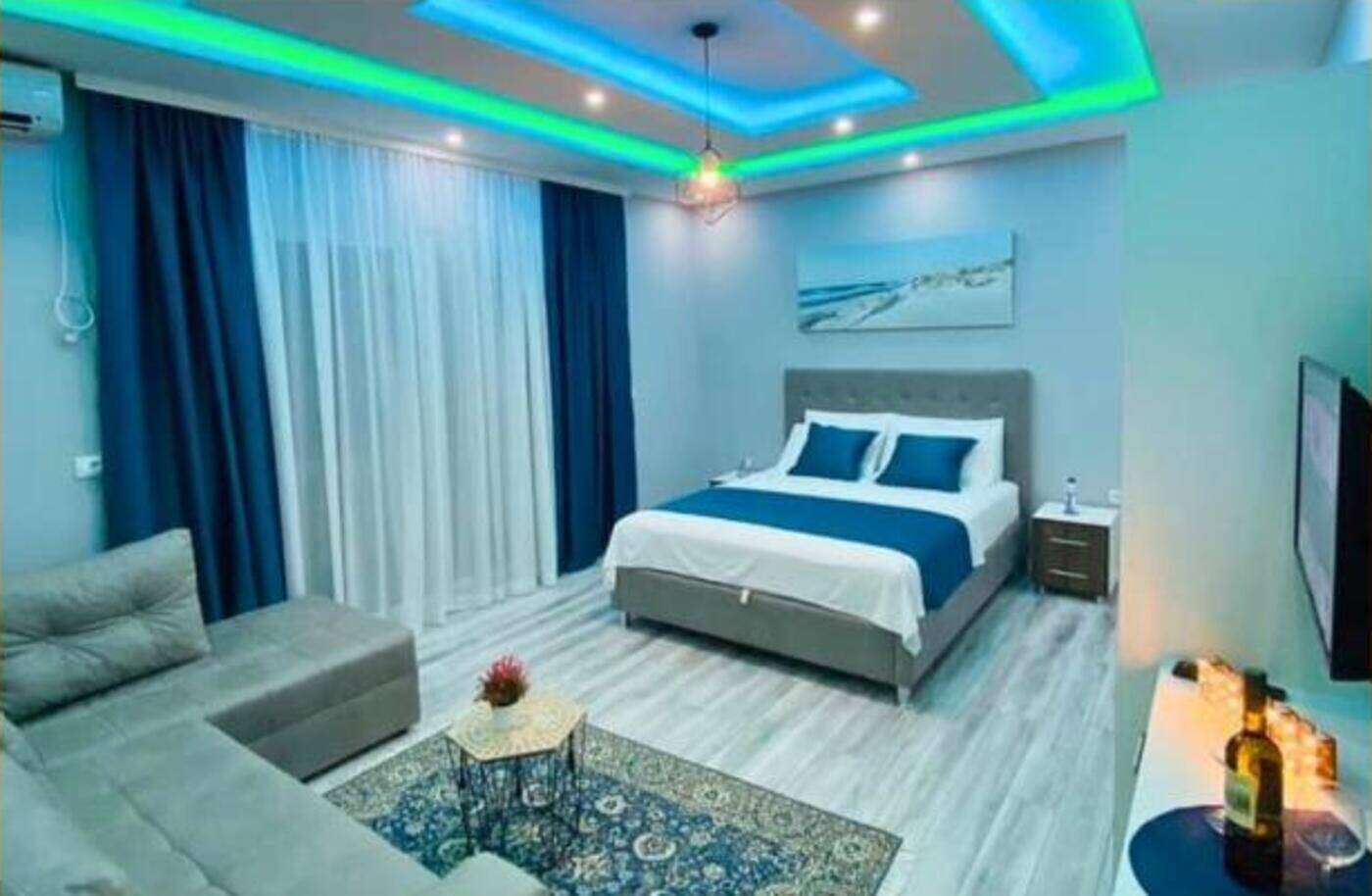 Guest room at H Kleopatra hotel in Ulcinj, view 1
